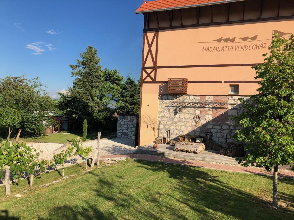Madarlatta Vendeghaz Hotell Fertőrákos Exteriör bild