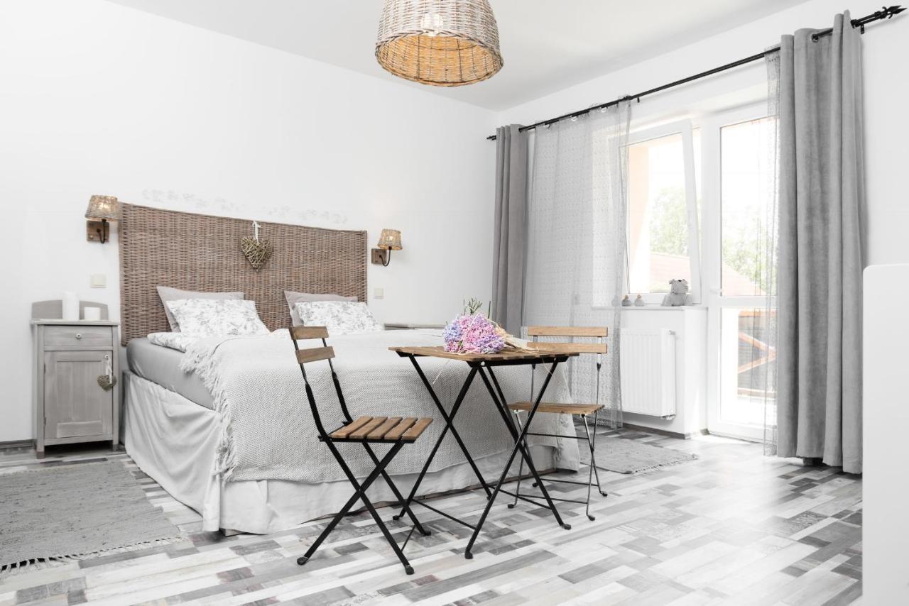 Madarlatta Vendeghaz Hotell Fertőrákos Exteriör bild